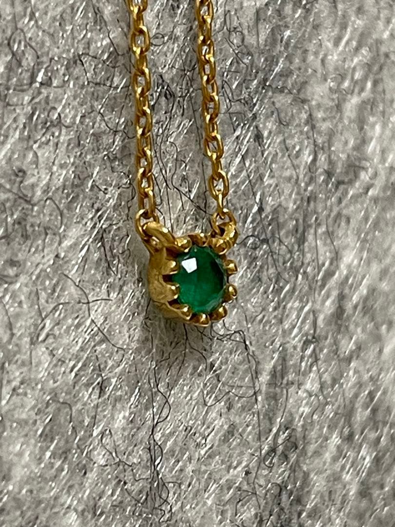K18 エメラルドカット緑色石 ネックレス