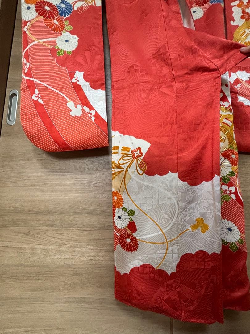 ★8,000円値下げしました！正絹振袖 手描き友禅 金駒刺繍 帯セット