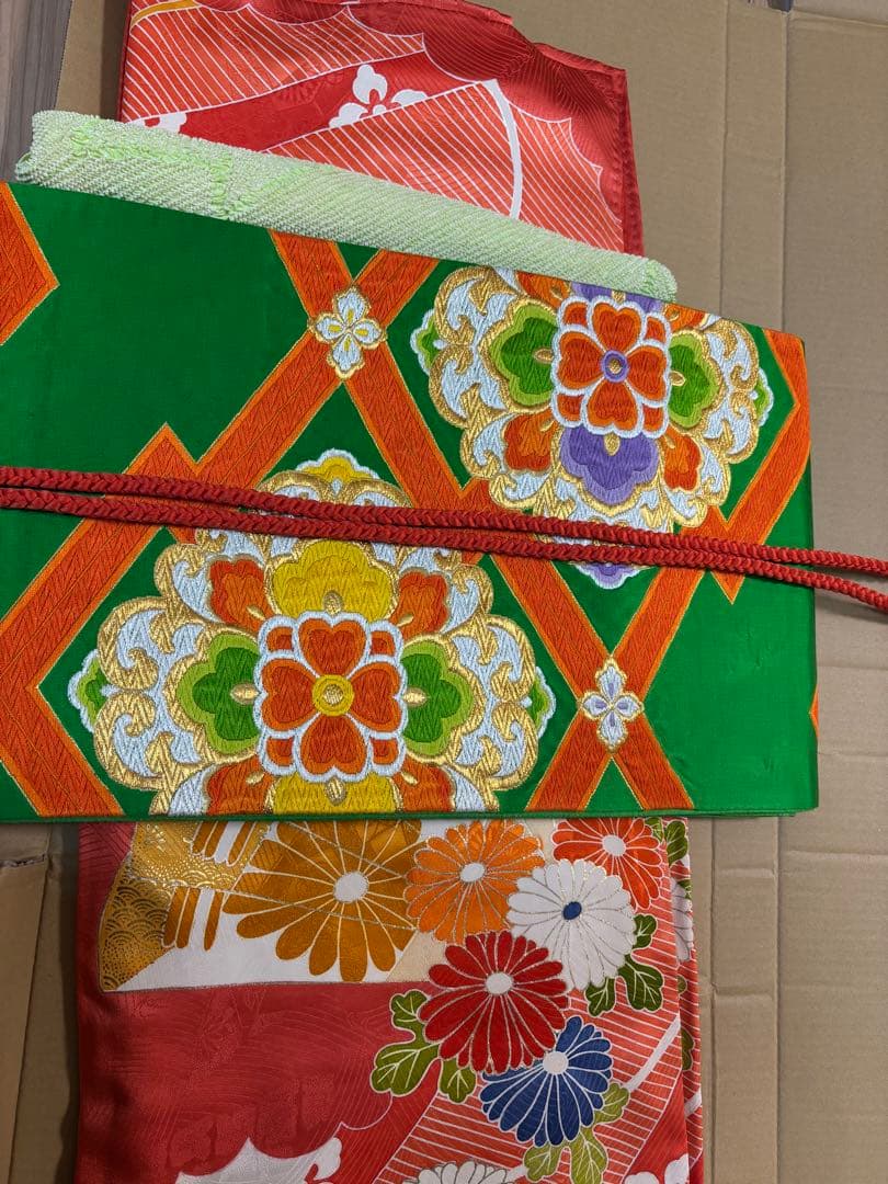 ★8,000円値下げしました！正絹振袖 手描き友禅 金駒刺繍 帯セット