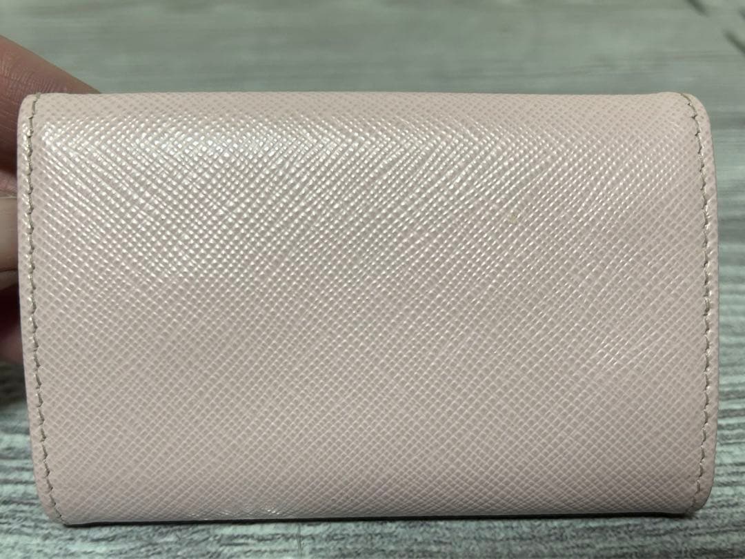 PRADA ピンクレザーキーケース 専用ボックス付き