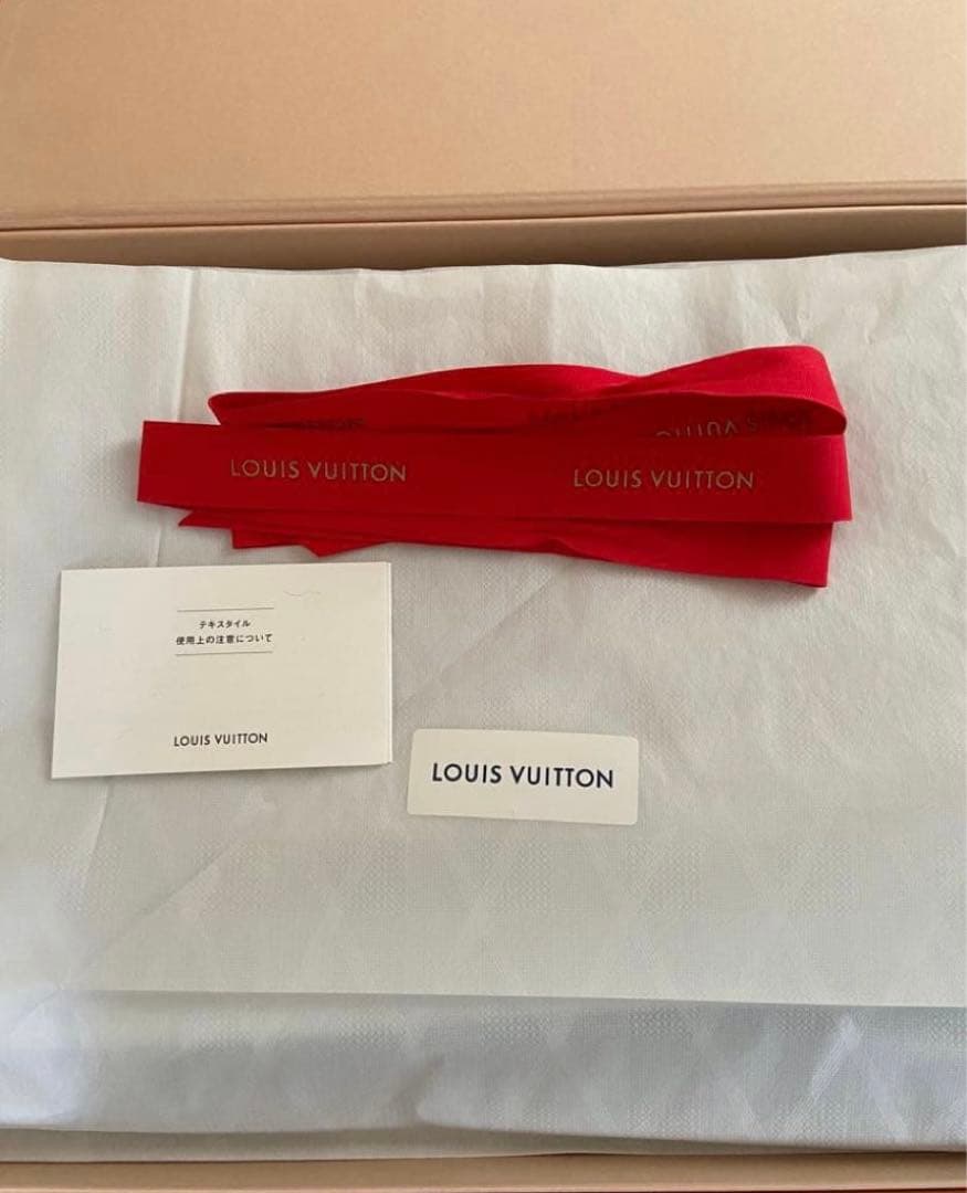 LOUIS VUITTON マフラー エシャルプロゴマニア