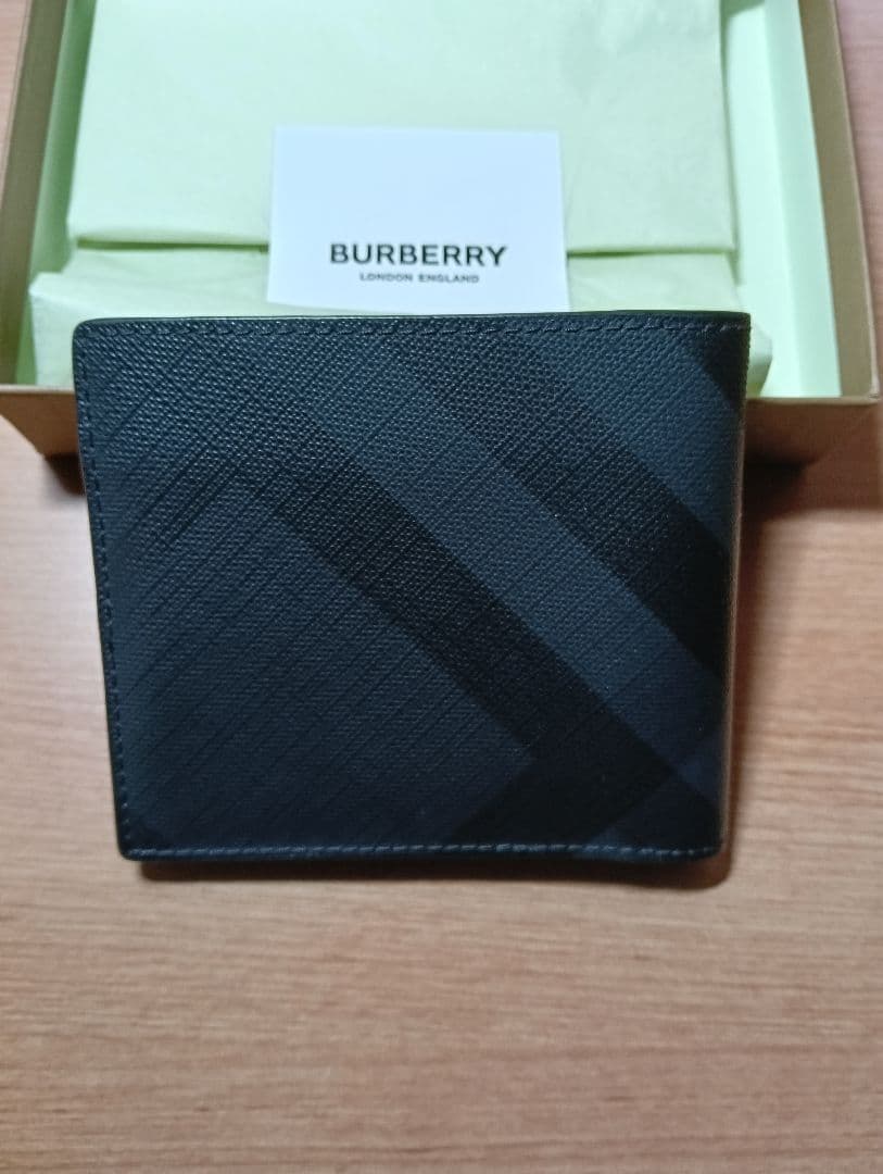 バーバリー　二つ折り財布