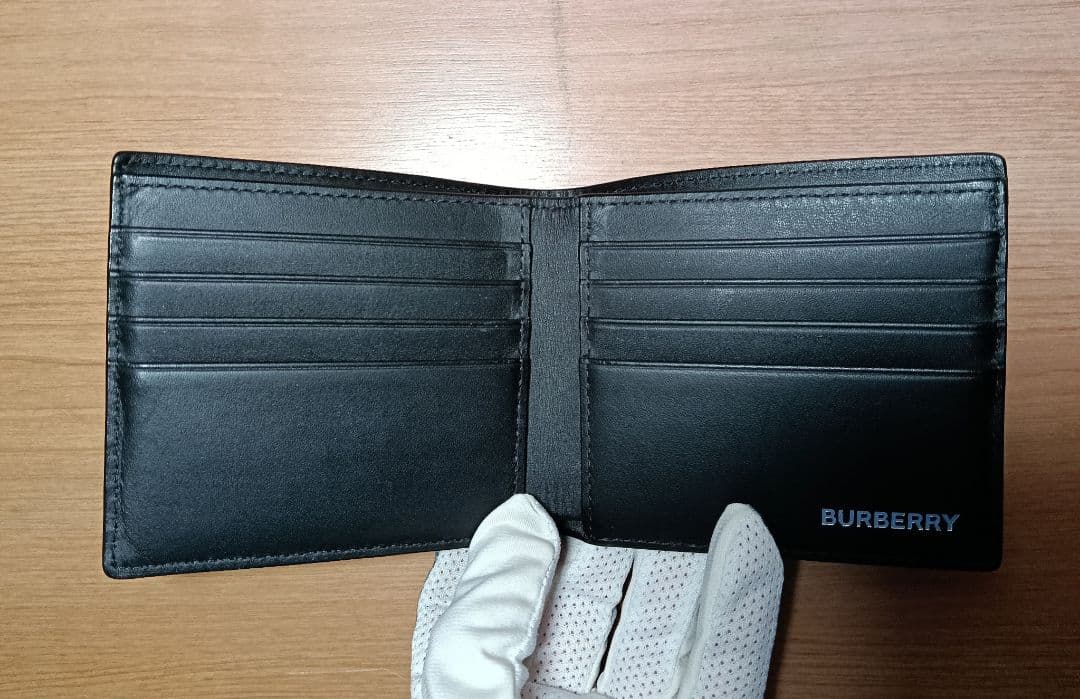 バーバリー　二つ折り財布