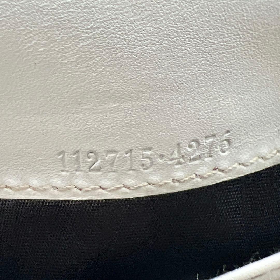 GUCCI シマ アイボリー レザー レディース 長財布 8054
