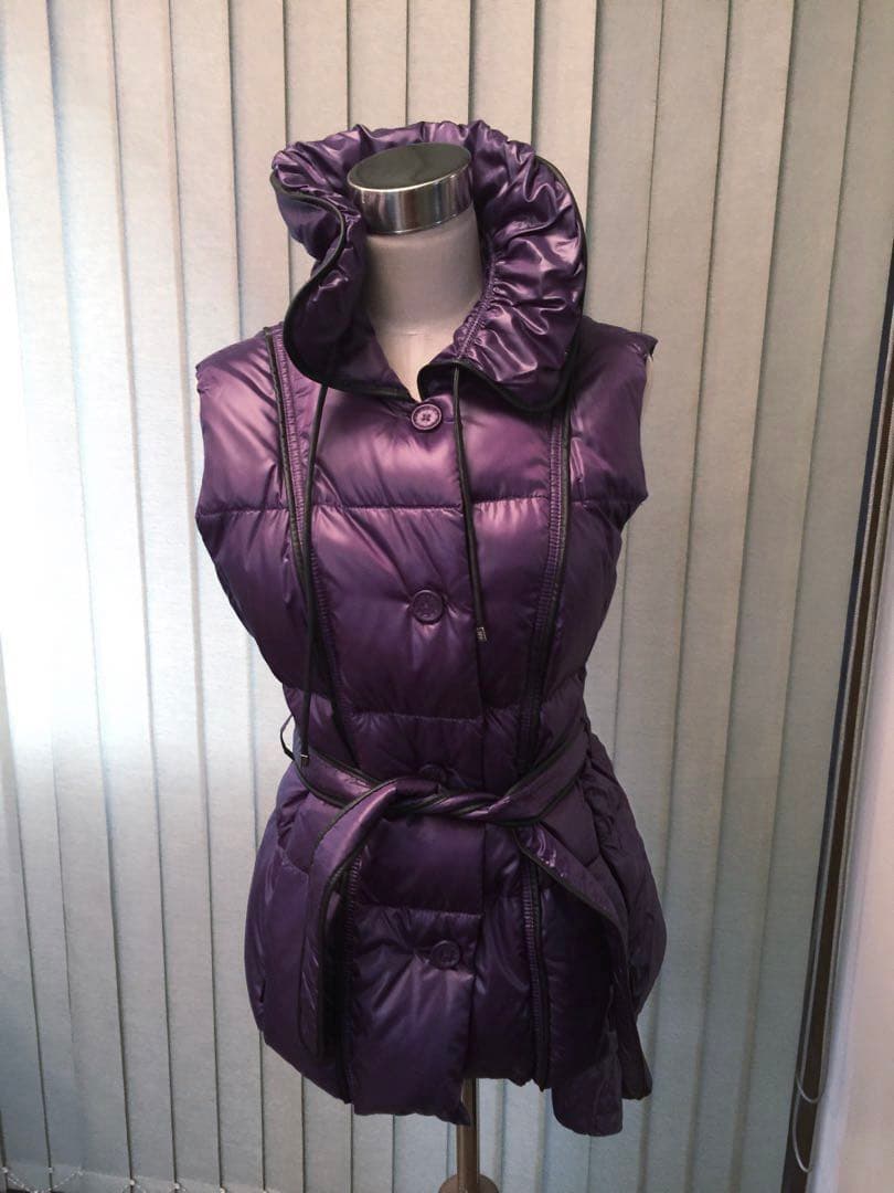 未使用タグ付　エスカーダ　グースダウンベスト　M ネックピロー袋付