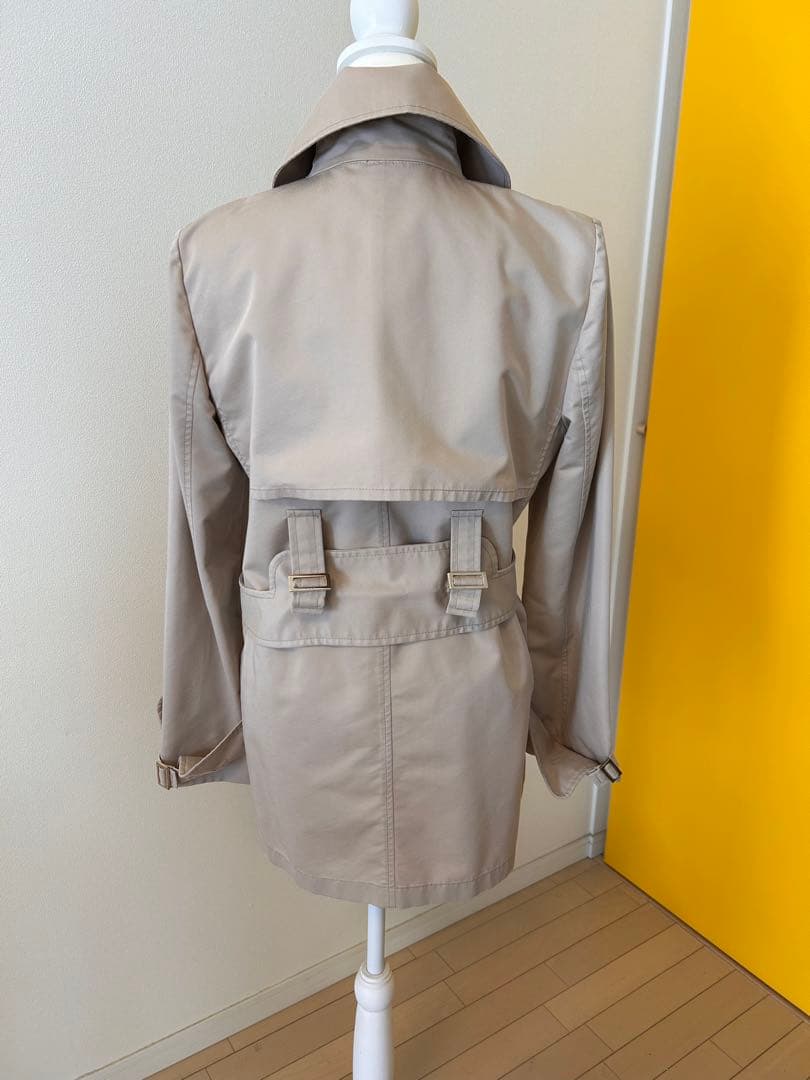 GUCCI お洒落なベージュ ダブルトレンチコート