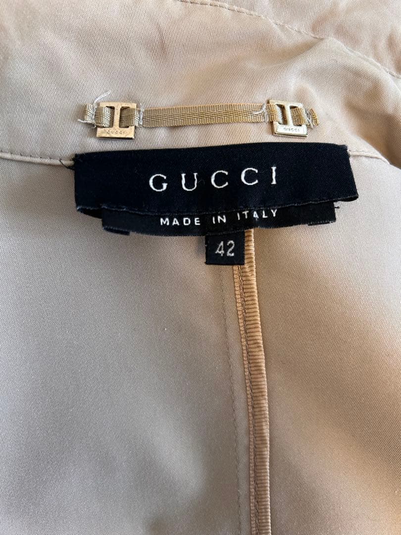 GUCCI お洒落なベージュ ダブルトレンチコート