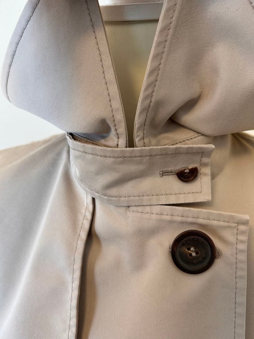 GUCCI お洒落なベージュ ダブルトレンチコート