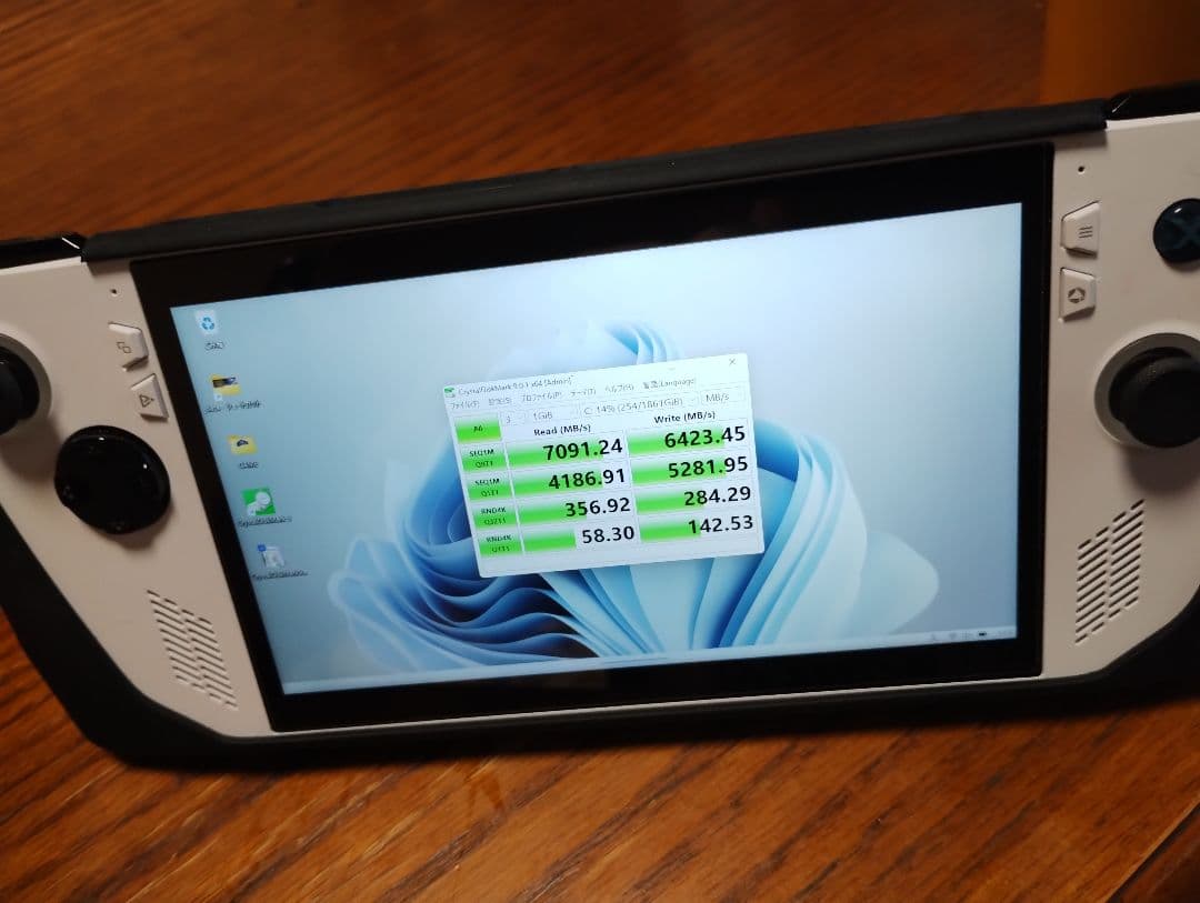 ROG Ally RC71L-Z1E512 SSD 2T拡張済み