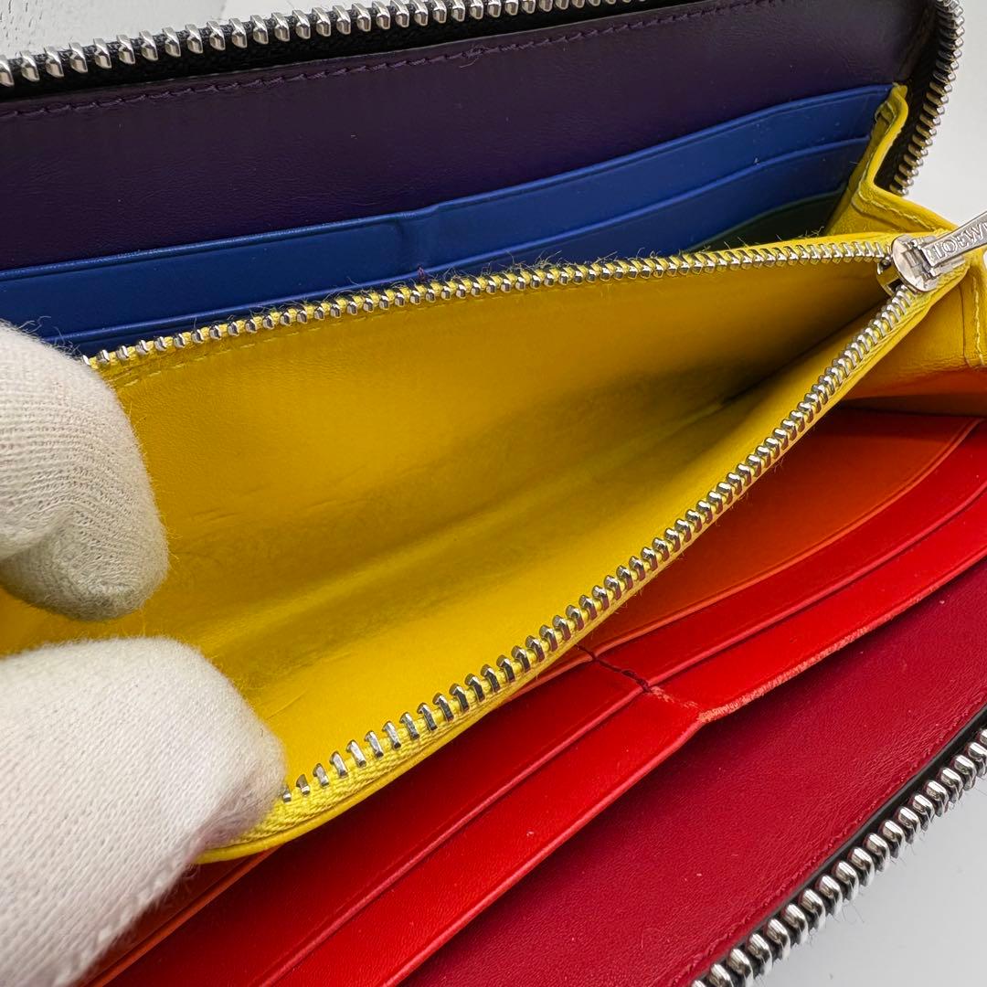 希少 LOEWE アナグラム ブラック レインボー ラウンドファスナー 長財布