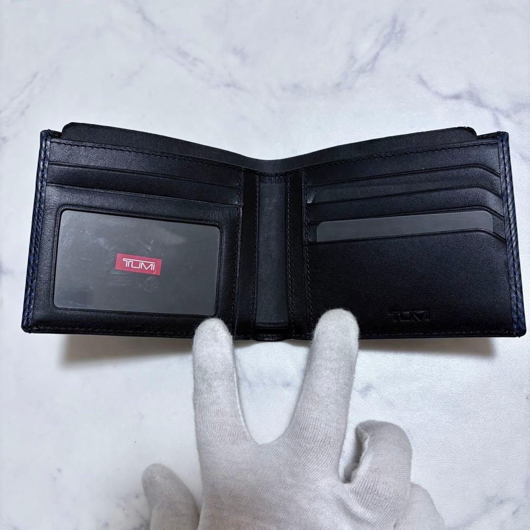 新品未使用 TUMI トゥミ 二つ折り財布 レザー ヘリンボーン 紺 札入