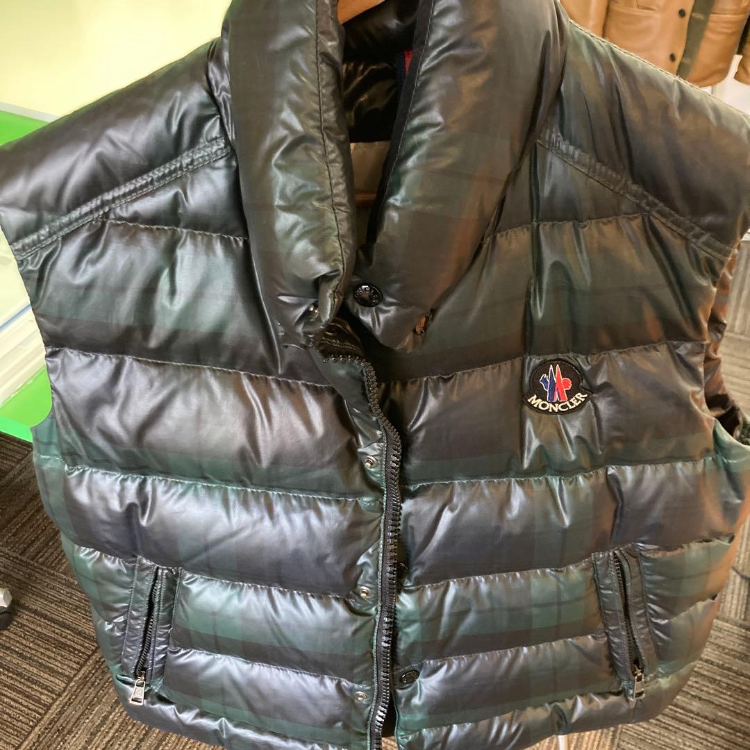 MONCLER ダウンベスト ダークグリーン