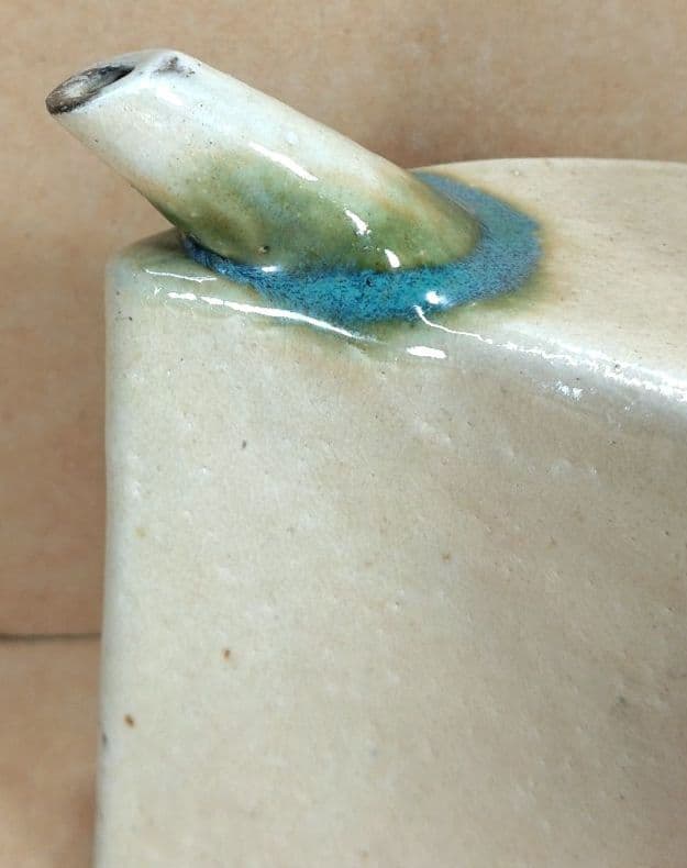 (⌒-⌒)！最高のアガリ【本物保証】金城次郎 壷屋焼 抱瓶 共箱栞人間国宝