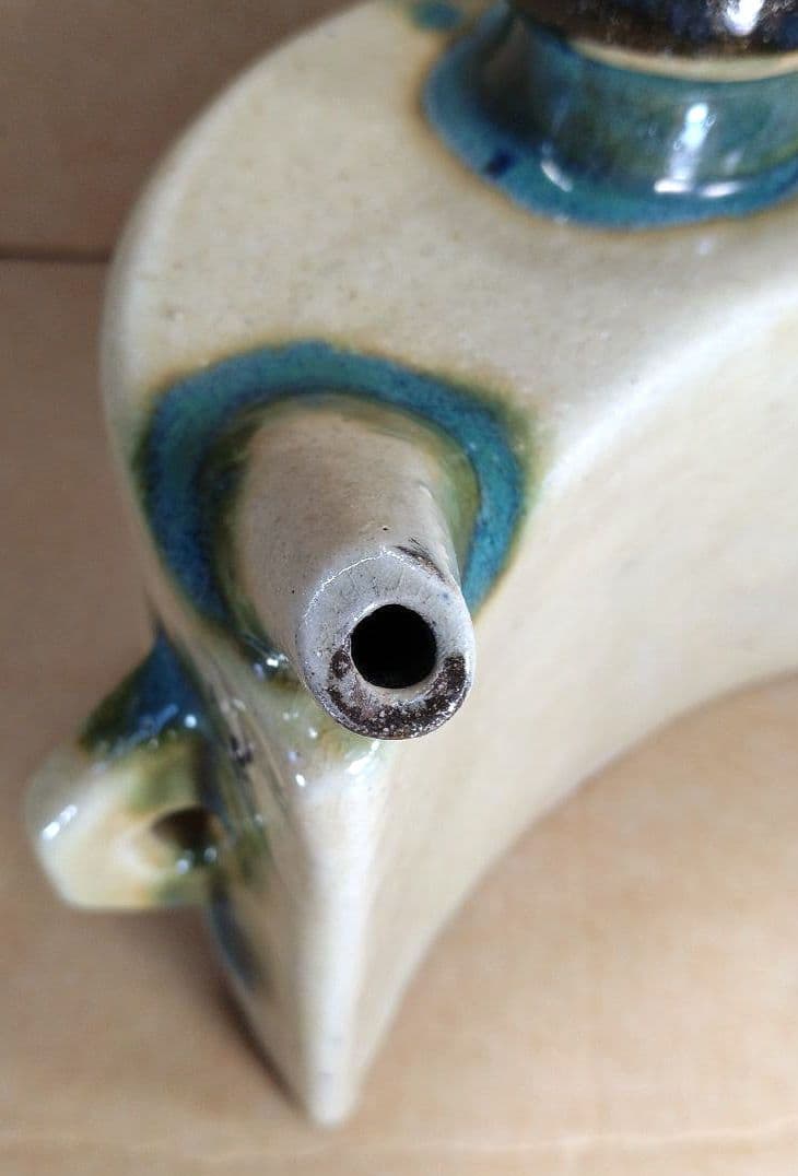 (⌒-⌒)！最高のアガリ【本物保証】金城次郎 壷屋焼 抱瓶 共箱栞人間国宝