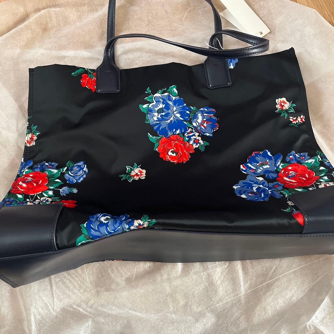 Tory Burch フラワープリント トートバッグ