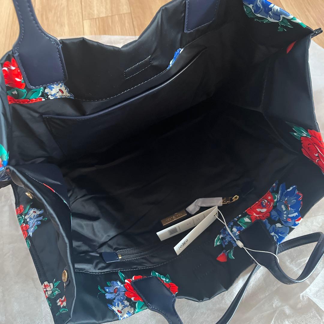 Tory Burch フラワープリント トートバッグ
