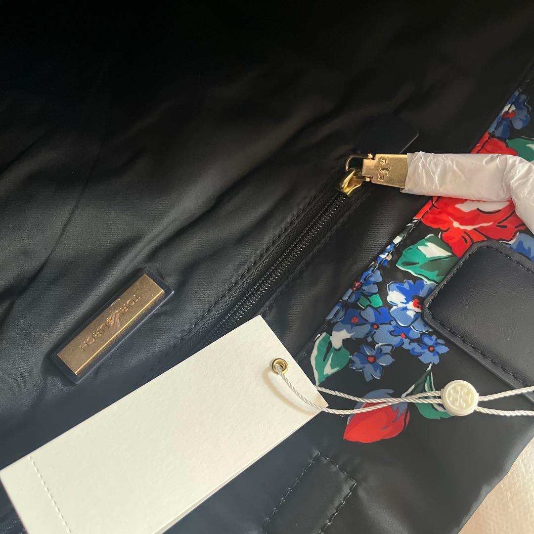 Tory Burch フラワープリント トートバッグ