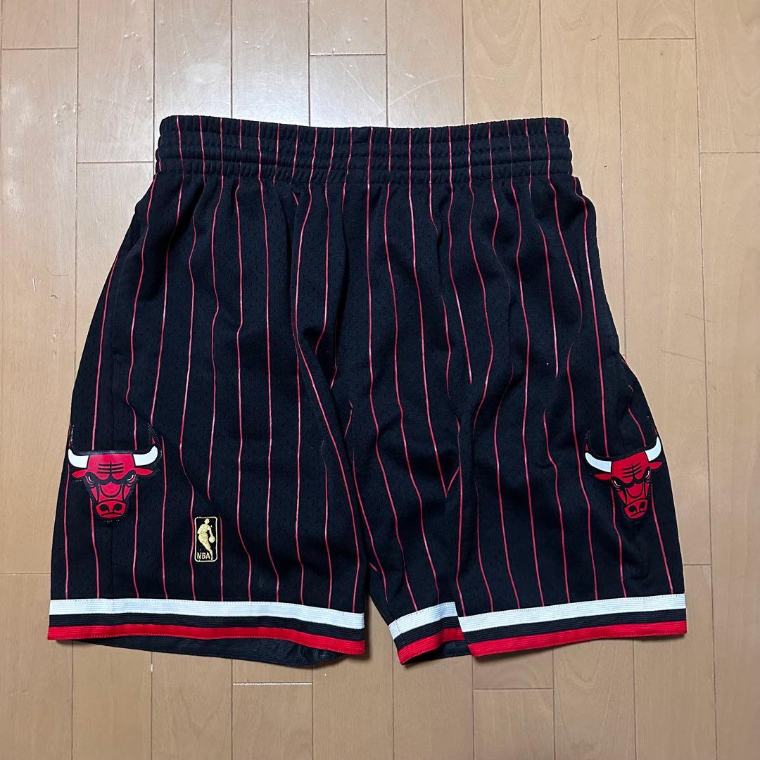 Mitchell & Ness Chicago Bullsパンツ