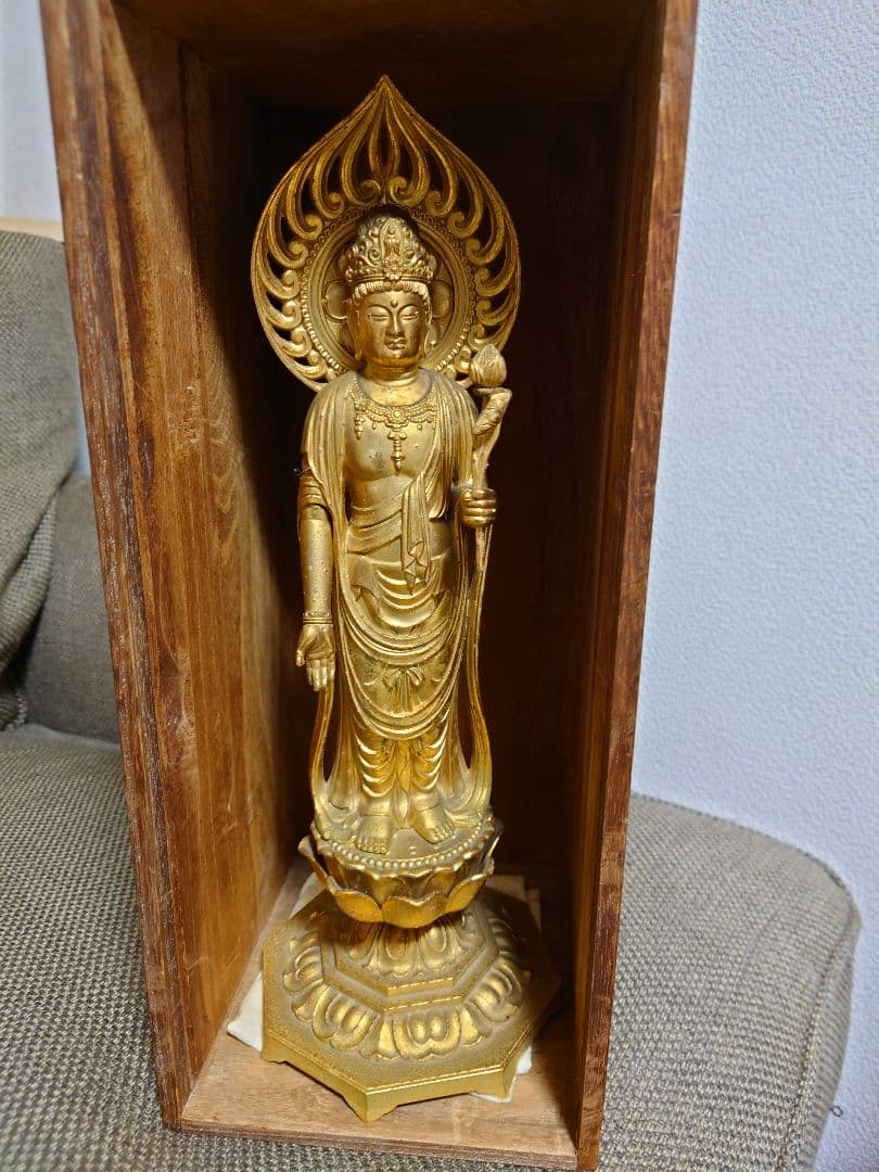 牧田秀雲作　聖観世音菩薩像