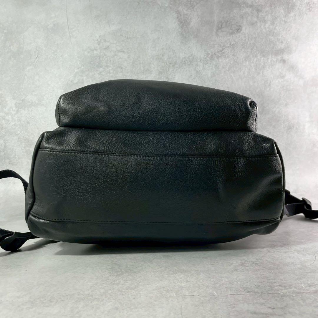 バレンシアガ エブリデイ バックパック レザー リュック ロゴ 大容量 ブラック