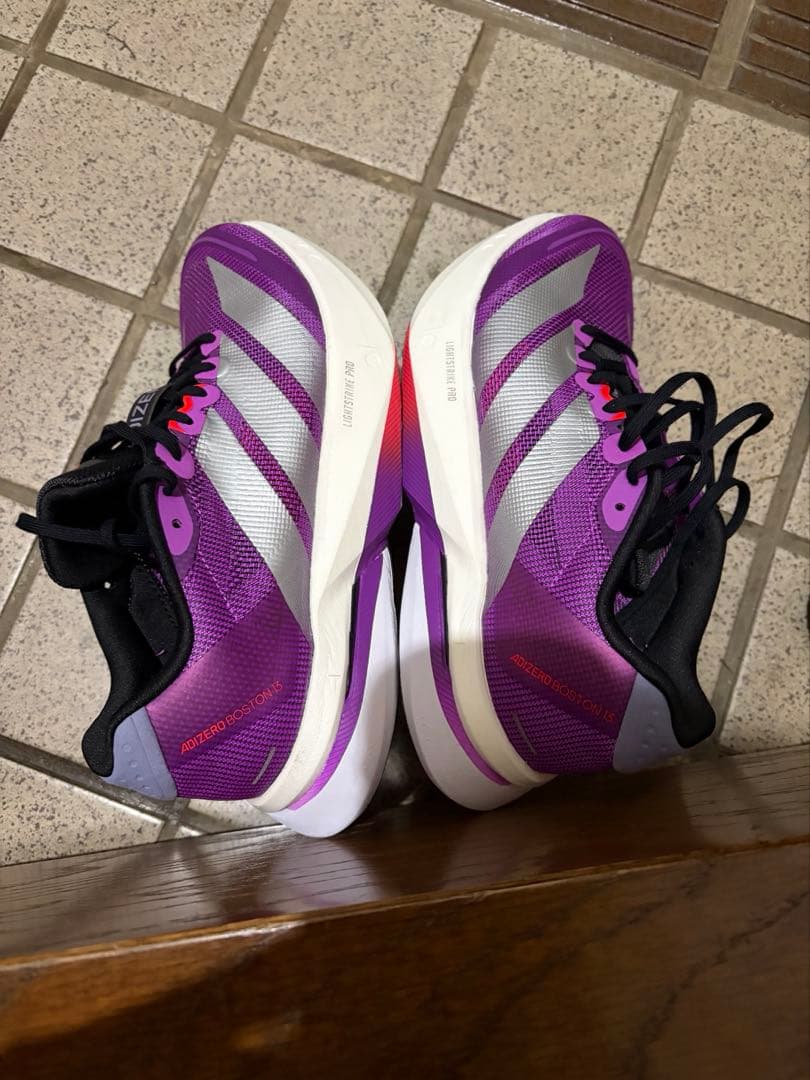 アディダス　アディゼロボストン13 メンズ25.0cm