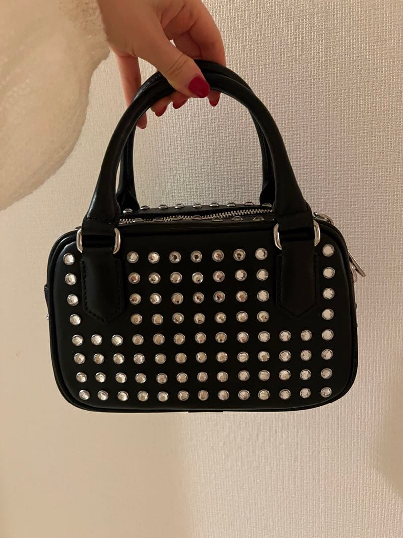 いろいろ買う　ONITSUKA TIGER スタッズ付きショルダーバッグ