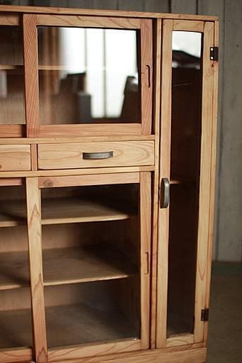 古い木枠のガラス戸棚　小引き出し2杯　食器棚　水屋　キャビネット　古家具　古民家