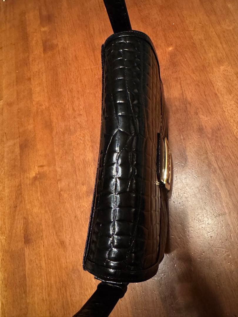 Celineオールドセリーヌ エナメル 型押し ショルダバッグ 黒