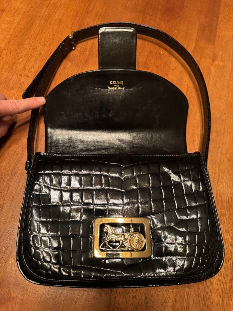 Celineオールドセリーヌ エナメル 型押し ショルダバッグ 黒