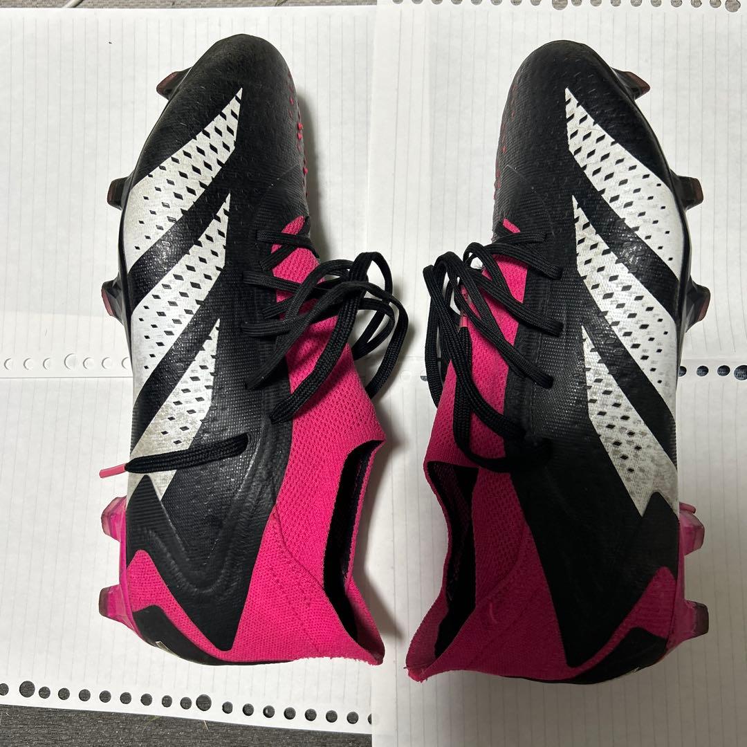 アディダス プレデター サッカーシューズ