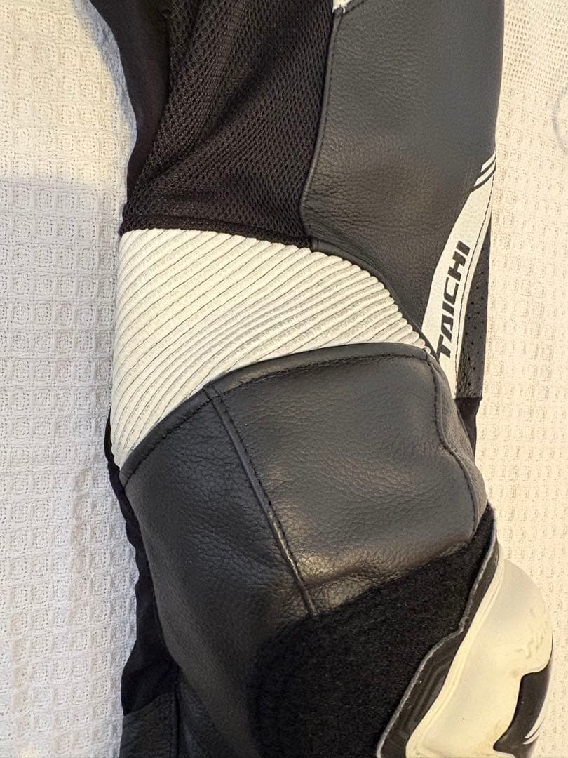 【みつやさま専用】RSY-824 エイペックスレザーパンツ　Mサイズ【EU46】