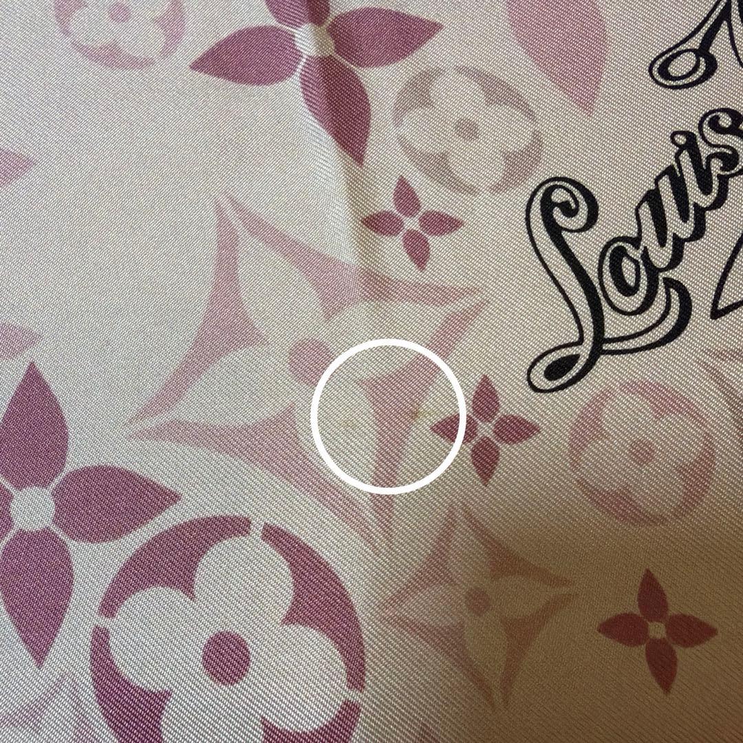 ルイヴィトン シルクスカーフ