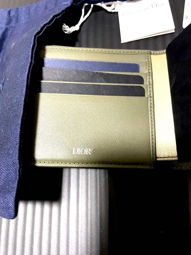 Dior ディオール　ロゴ　二つ折り財布 新品