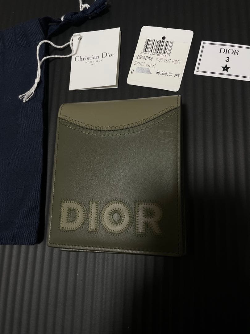 Dior ディオール　ロゴ　二つ折り財布 新品
