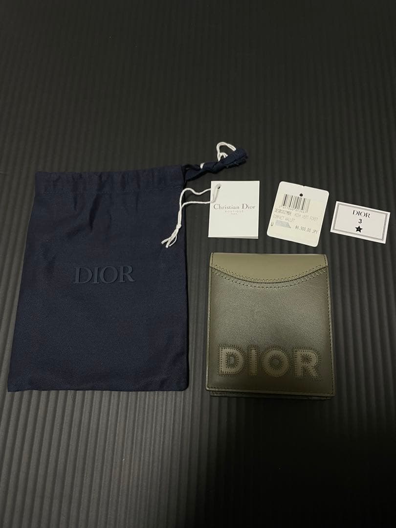 Dior ディオール　ロゴ　二つ折り財布 新品