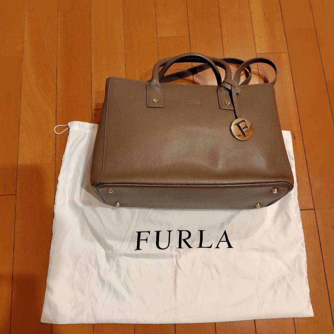FURLA グレージュハンドバッグ 保存袋付き