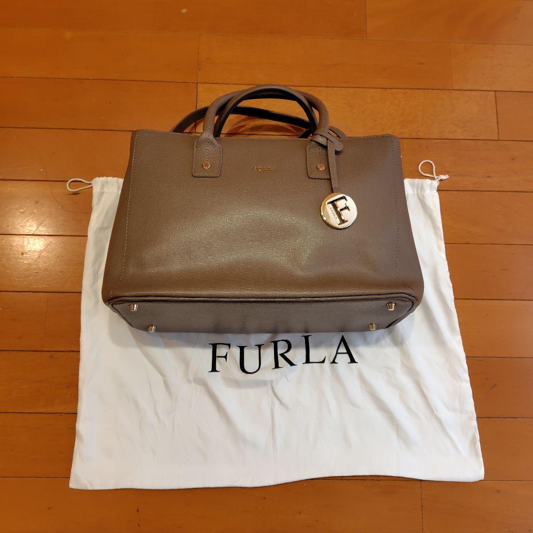 FURLA グレージュハンドバッグ 保存袋付き