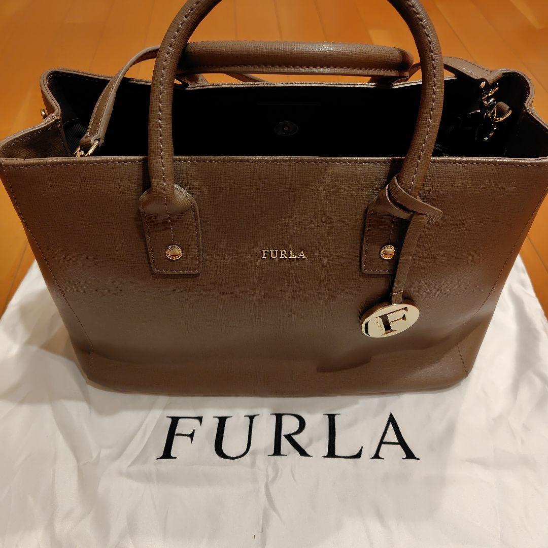 FURLA グレージュハンドバッグ 保存袋付き
