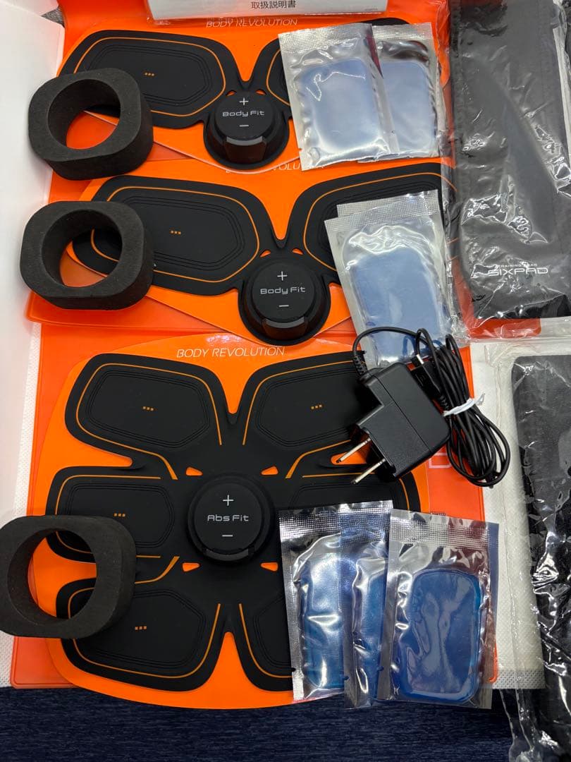 【新年感謝セール】SIXPAD アブズフィット2 & ボディフィット2×2セット