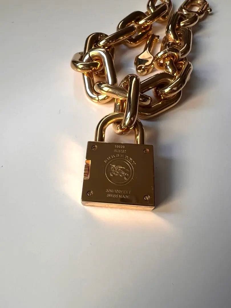 【未使用品】Burberry Lock & Key Watch 電池切れ