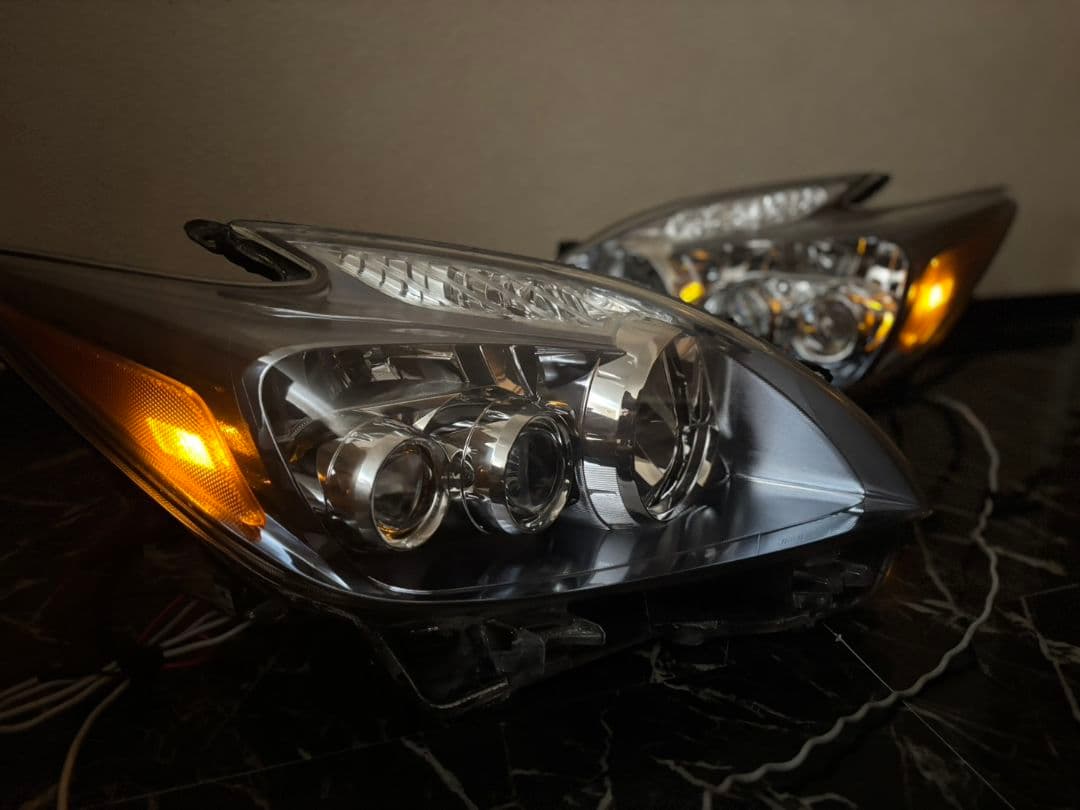 【送料無料】30プリウス　前期LEDエディション　US仕様　加工ヘッドライト