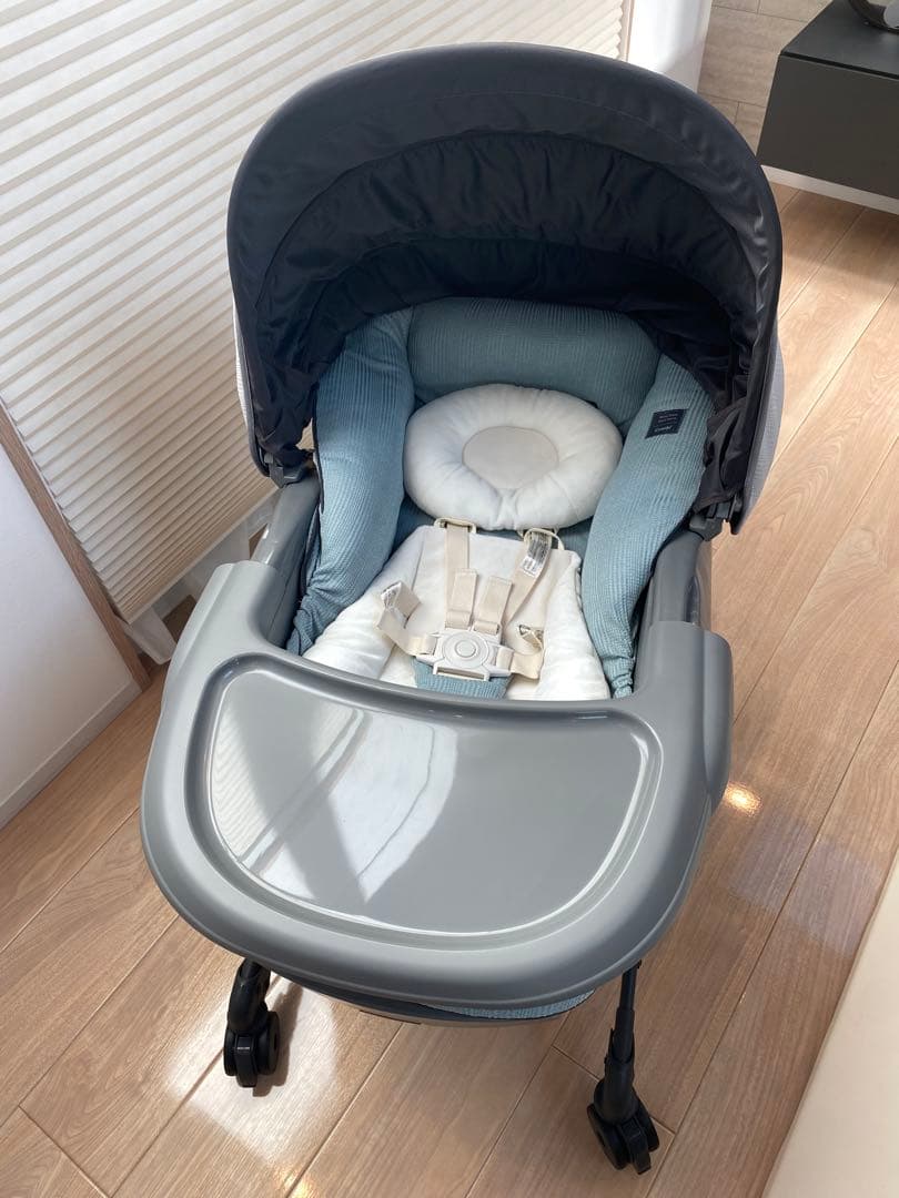 Combi コンビ ホワイトレーベル ネムリラ オートスウィング