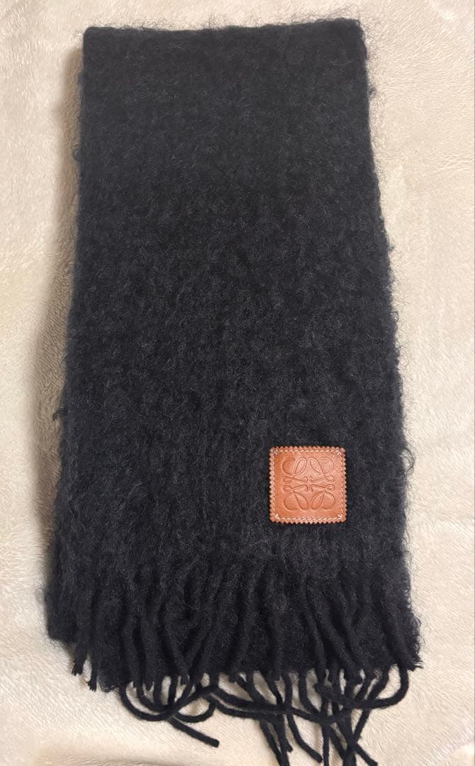 ★アリス★　LOEWE 黒 マフラー