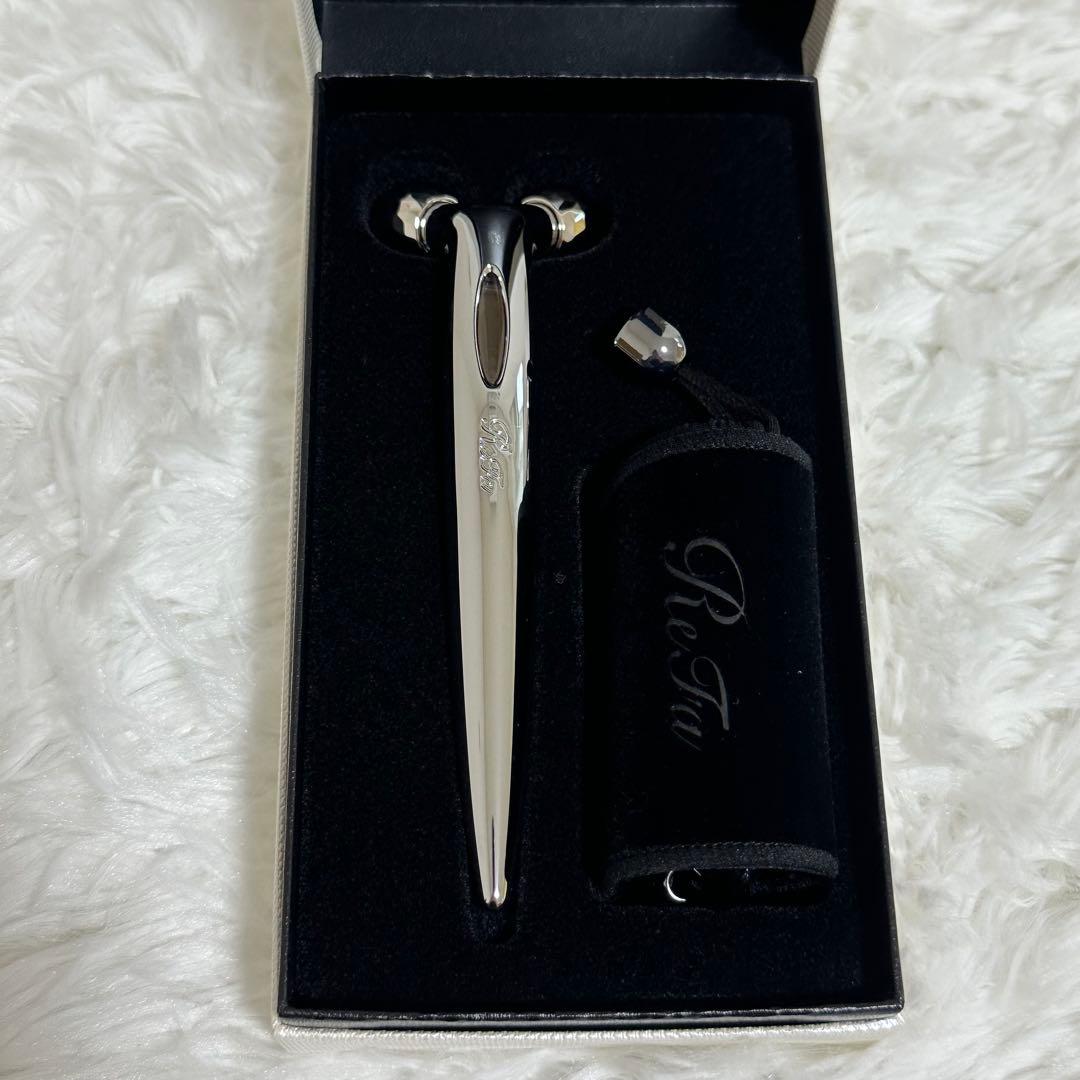 新品✨リファエスカラット 美顔器 コンパクトローラー マイクロカレント 収納袋