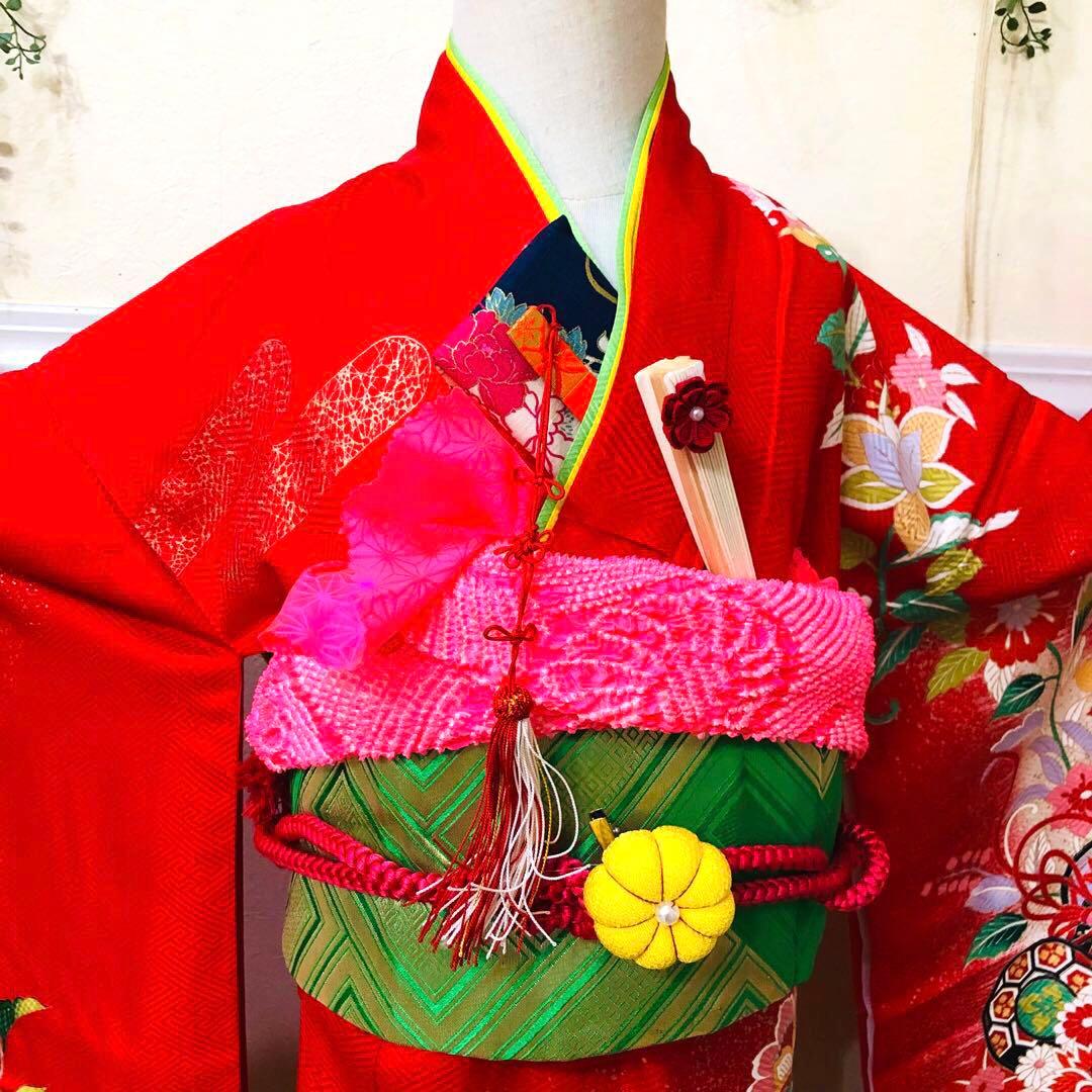 七五三 七歳‼️豪華正絹赤×黒ラメキラキラ‼️手毬熨斗金彩煌びやか際立つフルセット