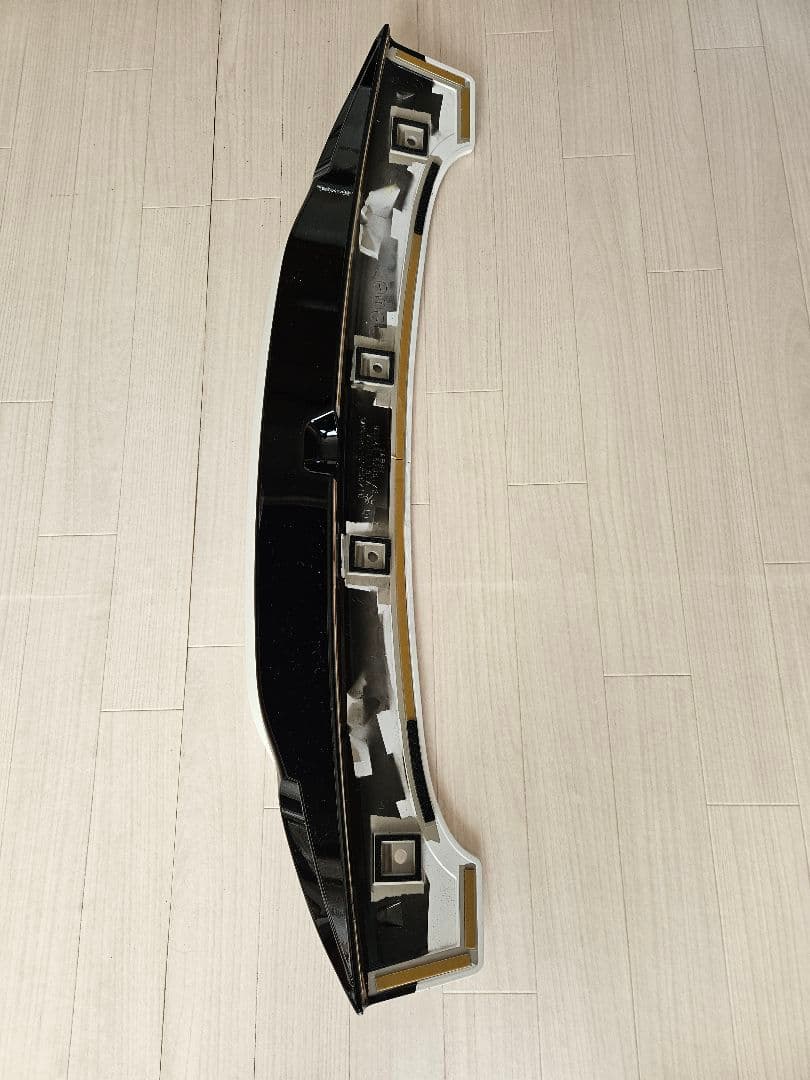 モデリスタ　リアスポイラージャンク品 070色