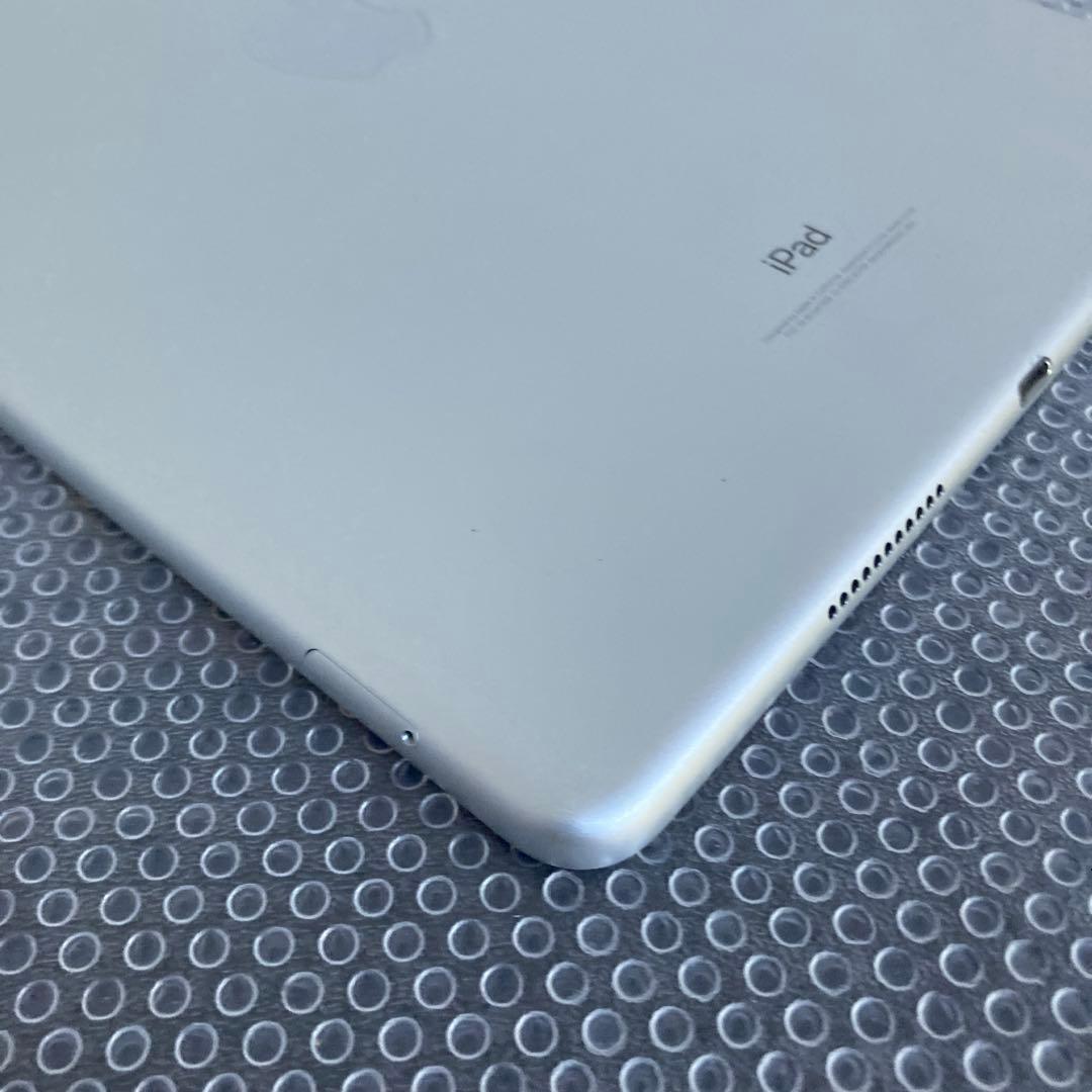813 外観美品☆電池良好☆iPad Pro 64GB 10.5インチ au☆