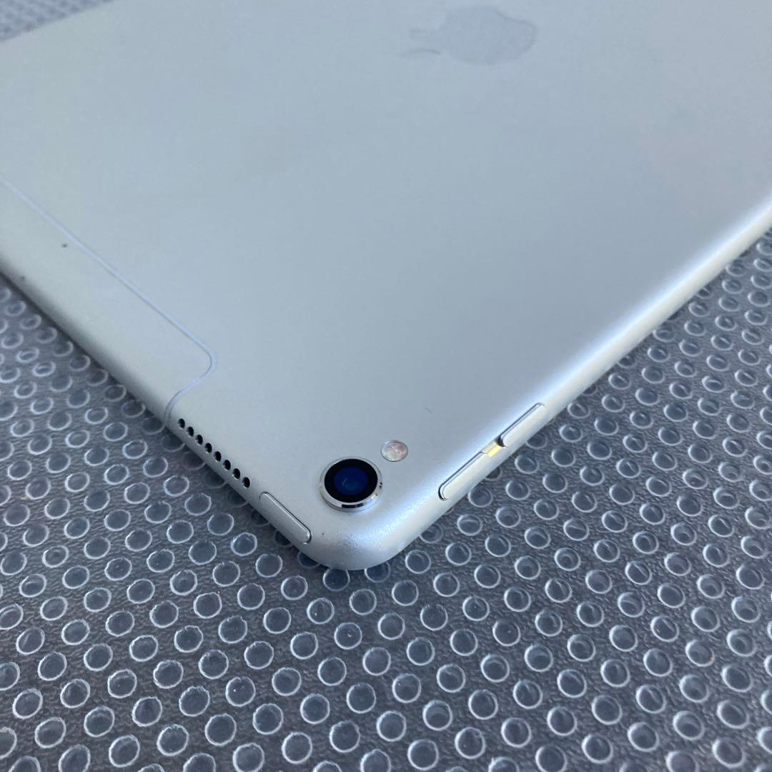 813 外観美品☆電池良好☆iPad Pro 64GB 10.5インチ au☆