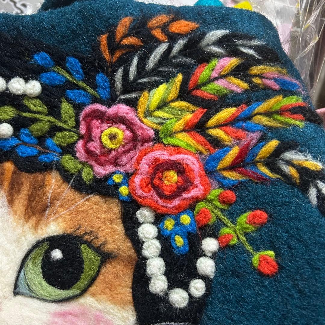 【希少❤️】ショルダータイプ　羊毛立体フェルトバッグ　ハンドメイド　猫バッグ　A4