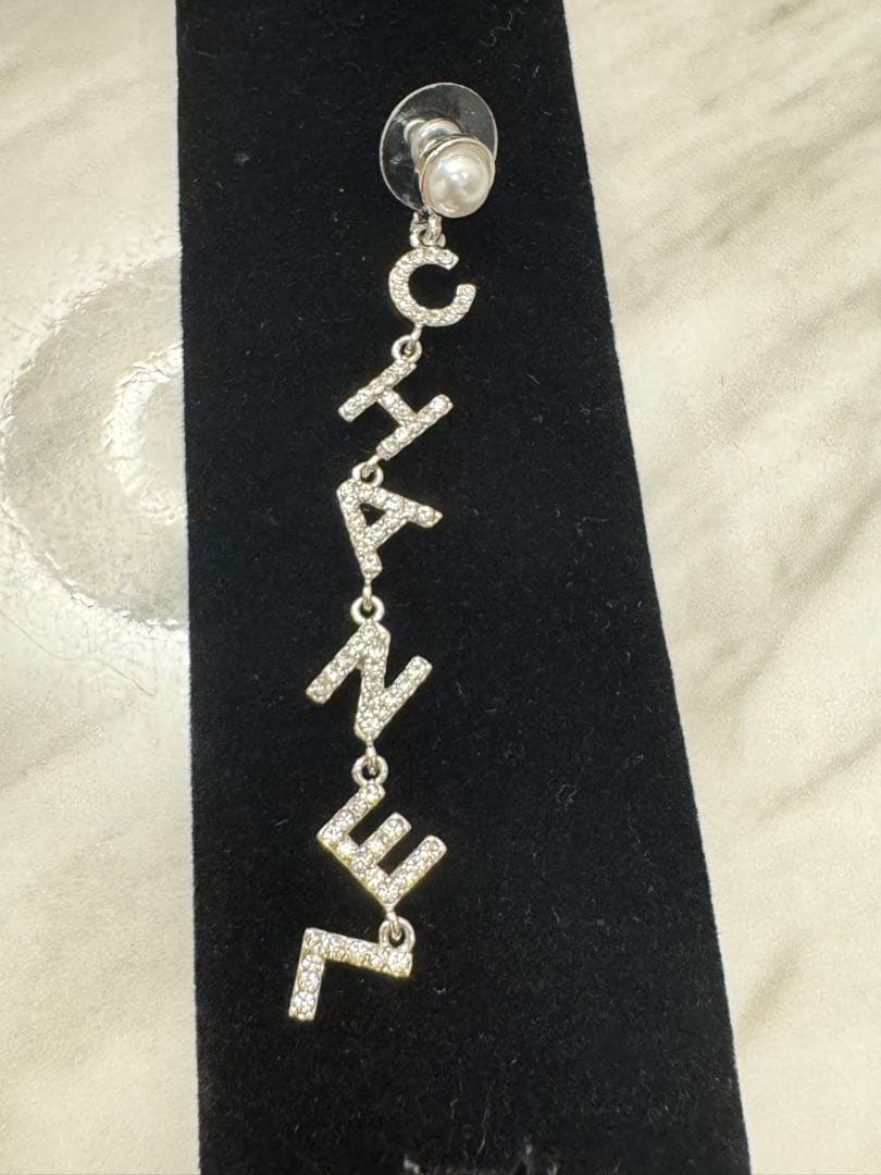 CHANEL パールクリスタルピアス